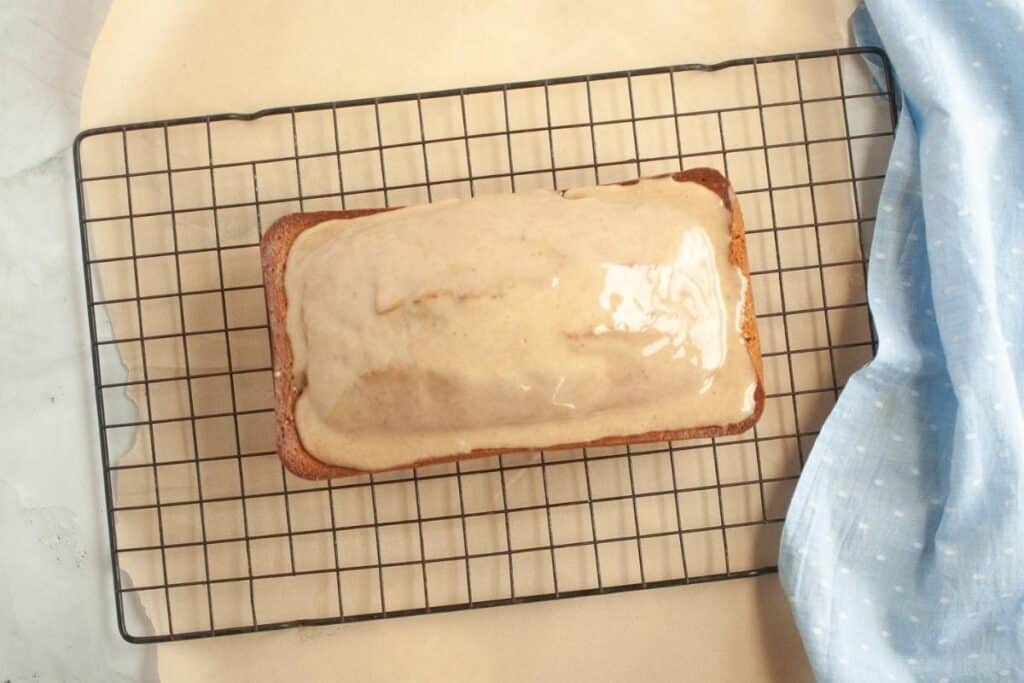 Let the loaf cool in the pan on a cooling rack until completely cooled before icing.